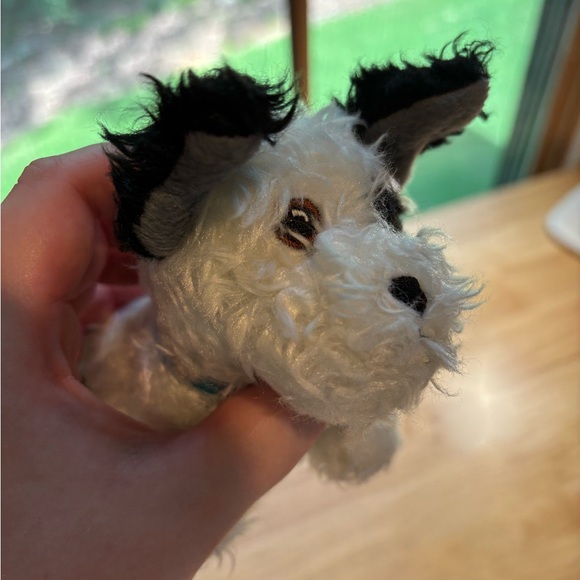 American Girl Melody’s Dog Bo with Embroidered Eyes - Picture 6 of 9